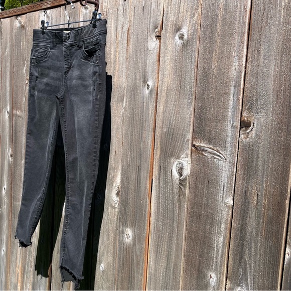 Democracy Ab technology black distressed skinny jeans size 6 - Picture 4 of 16